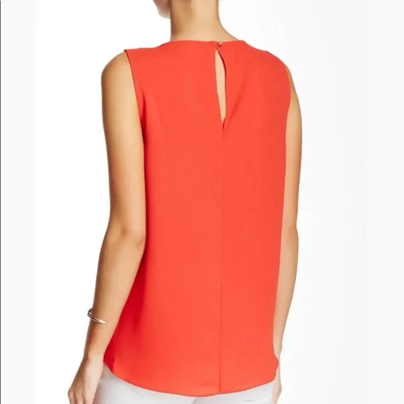 BCBGeneration Front Knot Tank - Picture 2 of 8